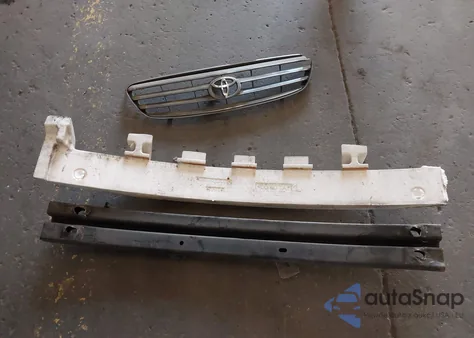 2004 Toyota Corolla Le z USA, uszkodzony, nr VIN 1NXBR32E94Z270945